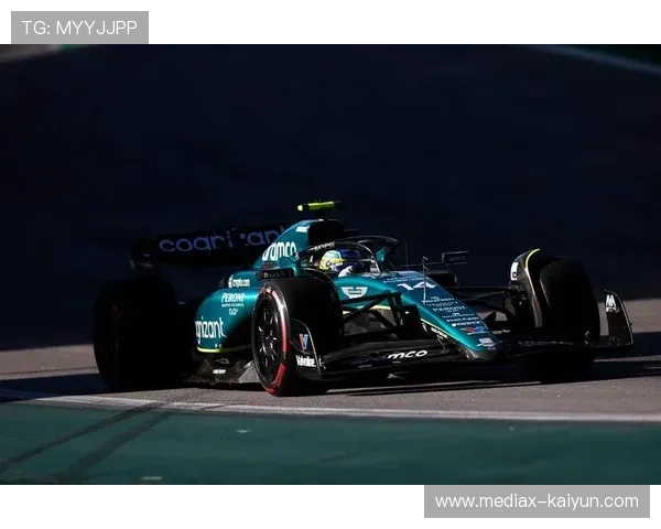 F1巴西大奖赛冲刺赛:诺里斯夺冠,维斯塔潘排名第四 F1巴西大奖赛冲刺赛:诺里斯夺冠,维斯塔潘排名第四